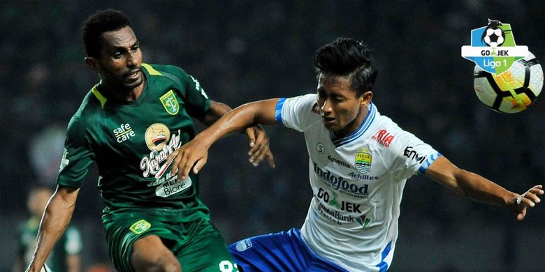 Persebaya Surabaya vs Persib Bandung pada pertandingan  tunda Liga 1, 26 Juli 2018.