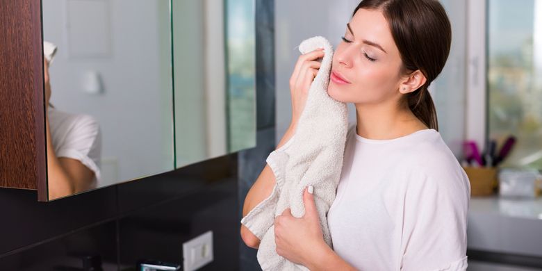 7 Perubahan Yang Terjadi Pada Wajah Saat Berhenti Pakai Make Up Halaman All Kompas Com 7 Perubahan Yang Terjadi Pada Wajah Saat Berhenti Pakai Make Up Halaman All Kompas Com