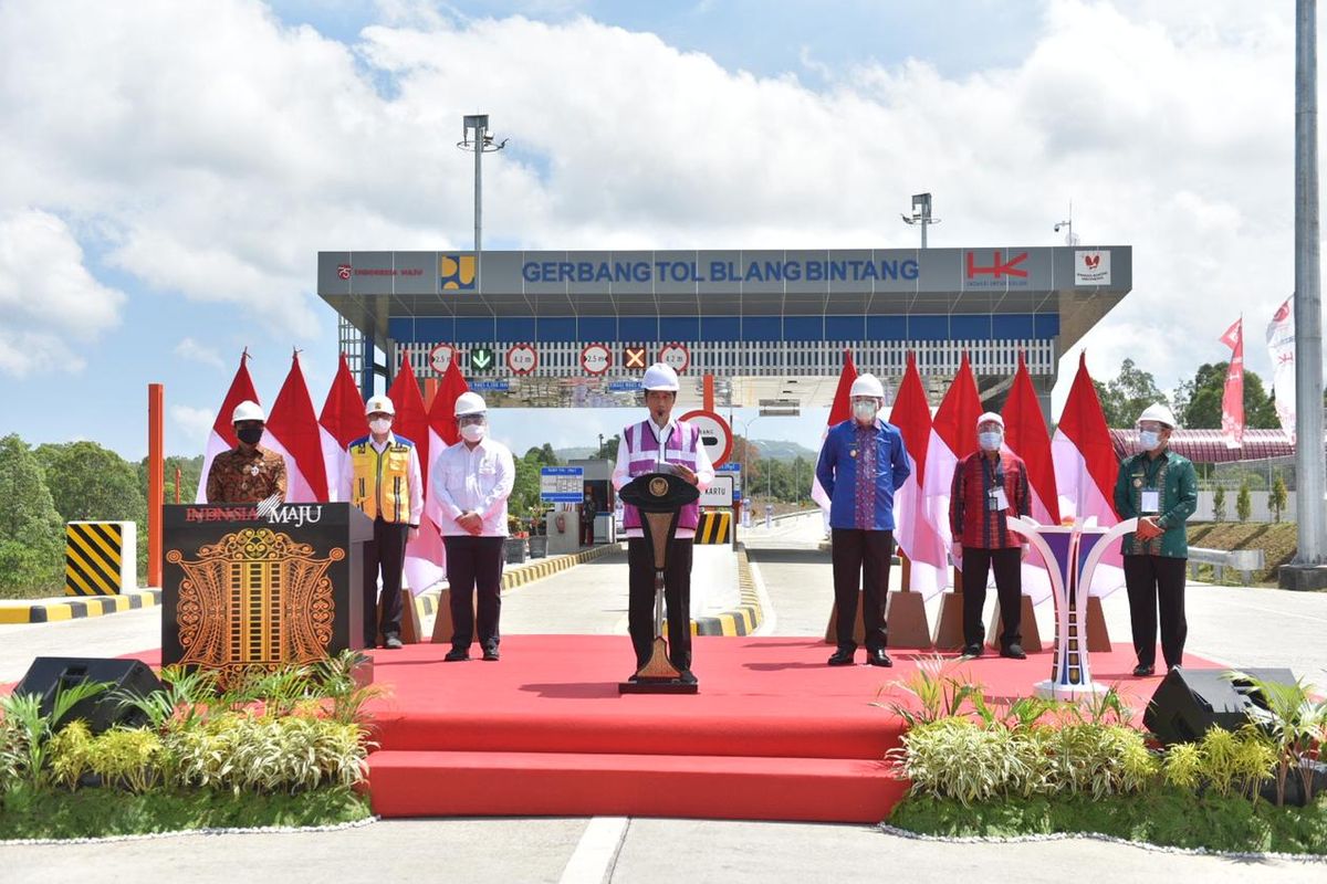 Presiden Joko Widodo meresmikan Tol Sigli-Banda Aceh Seksi 4, Selasa (25/8/2020).