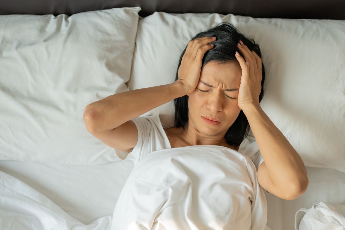 Kurang tidur bisa memperlambat metabolisme dan berisiko menaikkan berat badan.