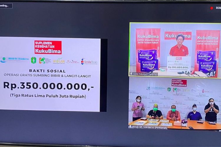 Penyerahan dana bantuan sebesar Rp 350 juta secara simbolis oleh Direktur Sido Muncul Irwan Hidayat kepada Country Manager and Program Director Smile Train Indonesia Deasy Larasati melalui konferensi video.