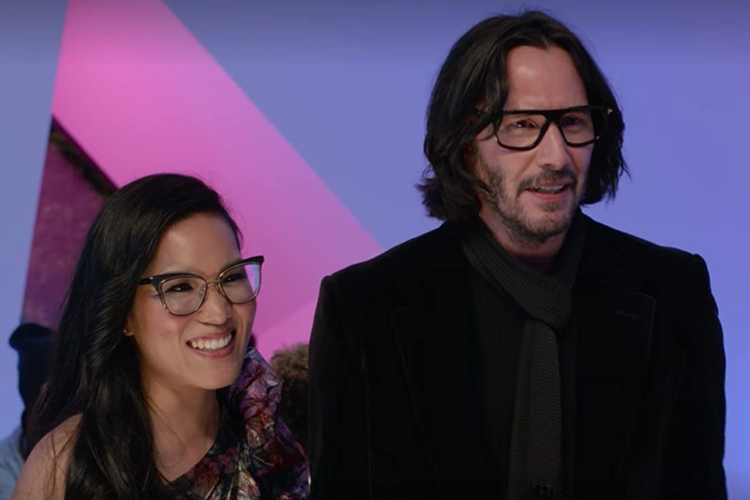 Ali Wong dan Keanu Reeves, dalam film komedi romantis Always Be My Maybe (2019)