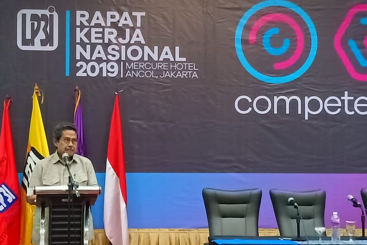 Ketua Dewan Pembina LP3I Fahmi Idris dalam pembukaan Rapat Kerja Nasional (Rakernas) LP3I 2019 dengan tema Competent and Adaptable yang dilaksanakan 18-21 November 2019 di Ancol, Jakarta.