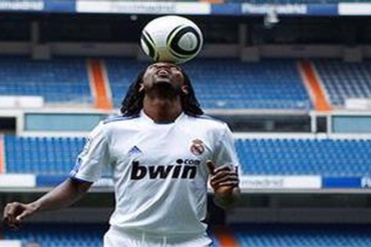 Striker Real Madrid, Emmanuel Adebayor.