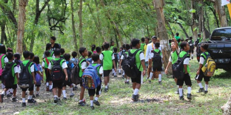 Obyek wisata Cindelaras di kawasan hutan Desa Bandungharjo, Kecamatan Toroh, Grobogan, Jawa Tengah, Senin (30/10/2017).