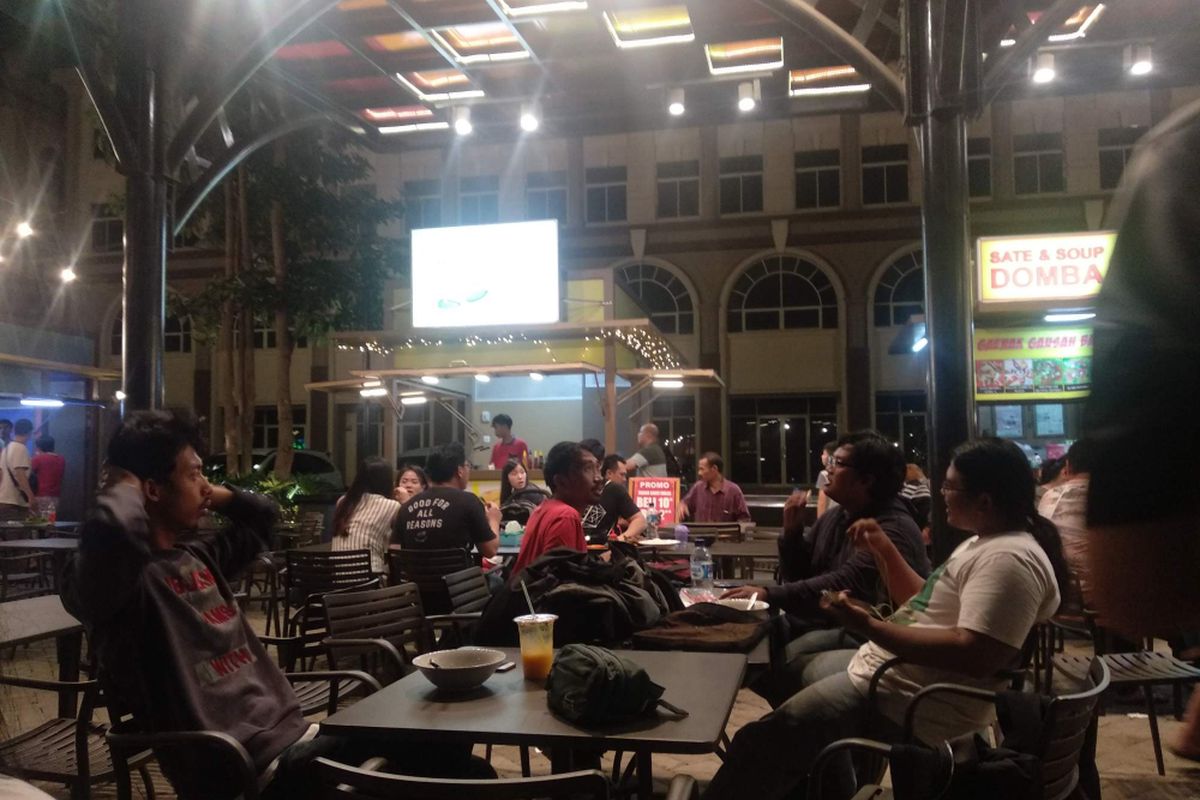 Food Street Pantai Kita di lahan reklamasi Pulau D, Jakarta Utara, Rabu (23/1/2019).