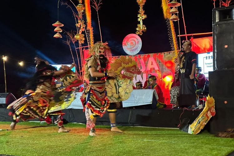 Saat Jaranan Bertemu Senja, Atraksi Budaya Baru Banyuwangi Curi Perhatian