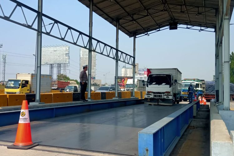 Jasa Marga menggelar operasi truk ODOL di ruas Tol Jakarta-Tangerang