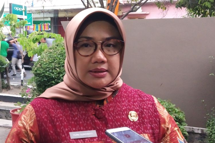 Bupati Sragen Kusdinar Untung Yuni Sukowati saat diwawancarai di Sragen, Jawa Tengah, Selasa (8/10/2019).