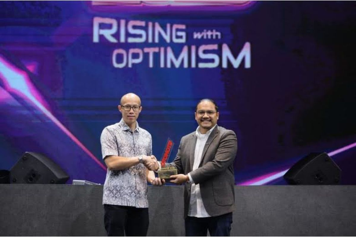Di luar IIMS 2025, BYD juga menorehkan prestasi di OTOMOTIF Award 2025 dengan tiga model unggulannya meraih gelar terbaik di kelas masing-masing 
