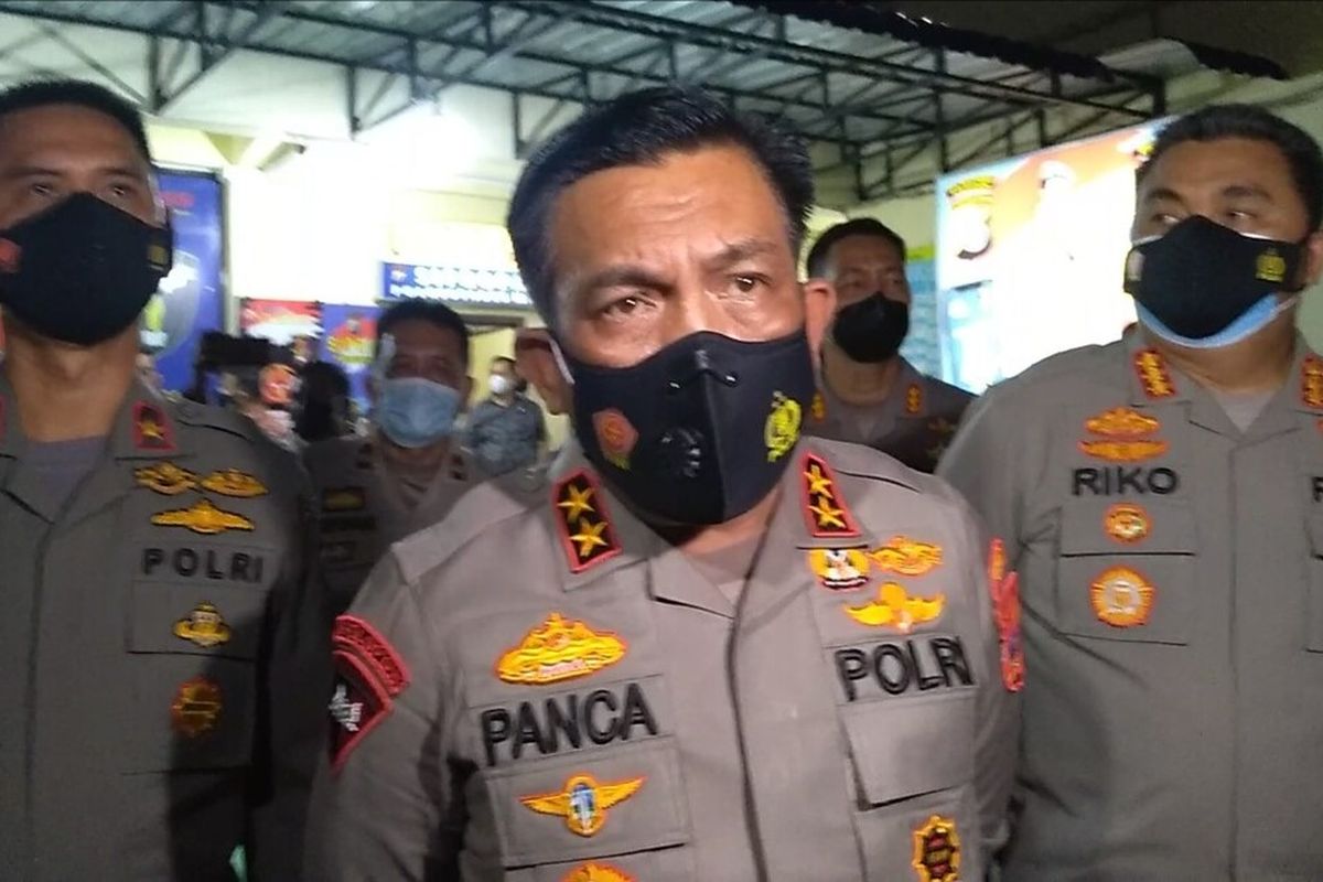 Kapolda Sumut, Irjen Pol RZ Panca Putra Simanjuntak didampingi Wakapolda Sumut, Brigjen Pol Dadang Hartanto dan Kapolrestabes Medan, Kombes Pol Riko Sunarko di Mapolrestabes Medan, Kamis (11/11/2021) sore.
