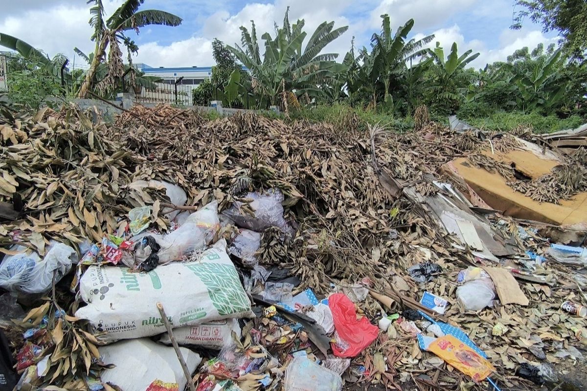 Tumpukan Sampah di Komplek Keuangan Tangerang Disebut Berasal dari Warga Luar