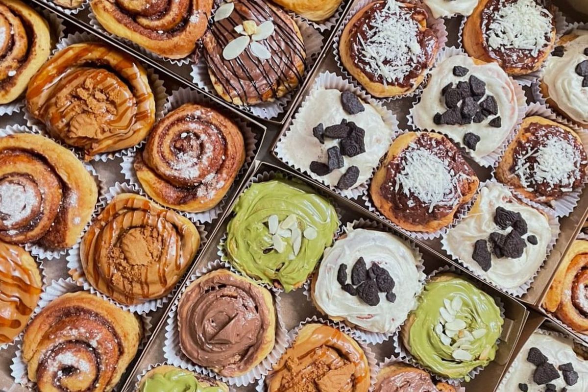 Maskot dan Best Seller Pawoonku: Cinnamon Roll