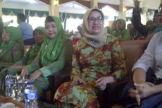 Meski Sakit, Mufidah Kalla Rela Sosialisasi ke Tasik demi Suami