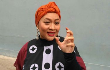 Presenter dan artis peran Tike Priatnakusumah saat ditemui di kawasan Mampang, Jakarta Selatan, Rabu (13/2/2019).