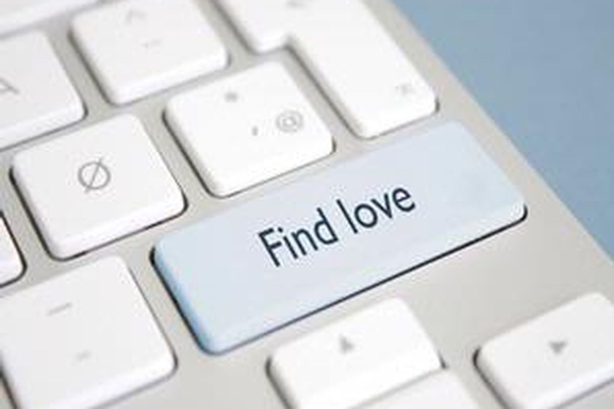 Seandainya mencari cinta semudah menekan satu tombol saja. 