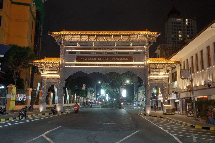 Gubernur DKI Jakarta Anies Baswedan meresmikan Gapura China Town Jakarta di Kawasan Glodok Pancoran, Tamansari, Jakarta Barat, pada Kamis (30/6/2022).
