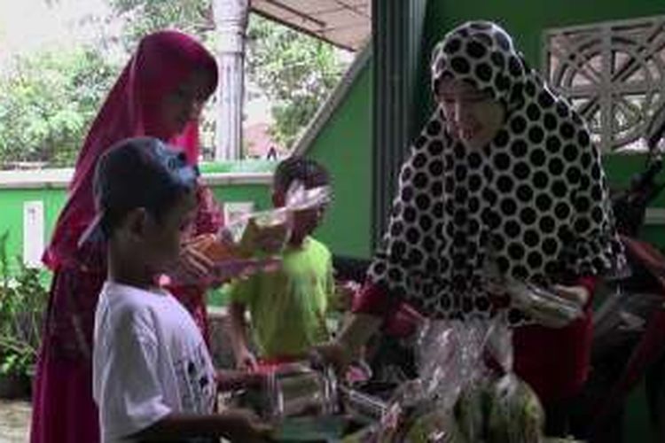 Tradisi Ketuwihan atau weh-wehan Di Kaliwungu Kendal. Kompas.Com /Slamet Priyatin