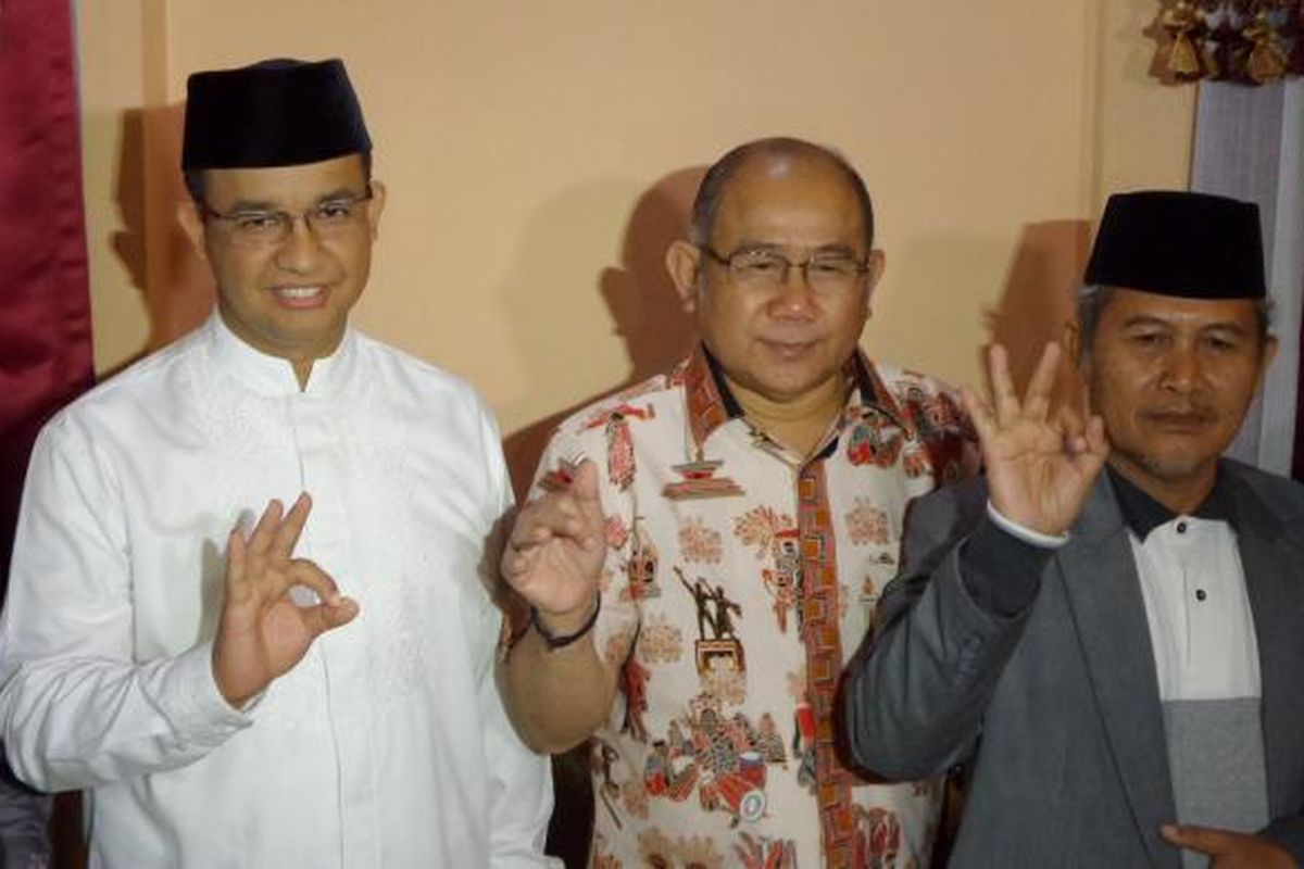 Pasangan calon gubernur dan wakil gubernur DKI Jakarta Anies Baswedan dan Sandiaga Uno menerima dukungan dari Forum Ulama dan Habaib Jakarta, Kamis (23/2/2017). Turut serta dalam pertemuan ini Ketua Tim Pemenangan Agus Harimurti Yudhoyono dan Sylviana Murni, Nachrowi Ramli.