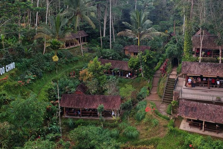 Satria Agrowisata di Jalan Raya Kintamani, Tampaksiring, Kabupaten Gianyar, Bali, Kamis (6/9/2018). Di sini wisatawan dapat menemukan tempat ngopi sekaligus belajar seluk beluk kopi. 