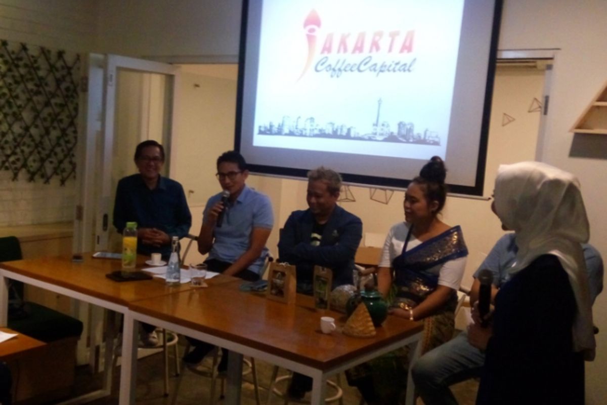 Wakil gubernur DKI Jakarta terpilih Sandiaga Uno saat menghadiri peluncuran gerakan Jakarta Coffee Capital, Sabtu (16/9/2017) malam. Jakarta Coffee Capital adalah gerakan yang dirintis para pengusaha usaha kecil menengah (UKM) bidang kopi yang tergabung dalam One Kecamatan One Center Enterpreneurship (OK-OCE).