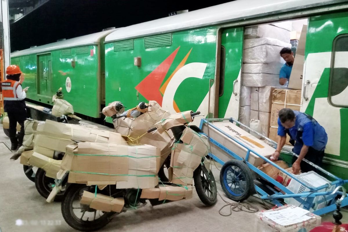 PT Kereta Api Indonesia (Persero) mendukung penuh upaya Kementerian Perhubungan melalui Direktorat Jenderal Perkeretaapian (DJKA) dalam menyelenggarakan Program Mudik Motor Gratis (Motis) 2025. 
