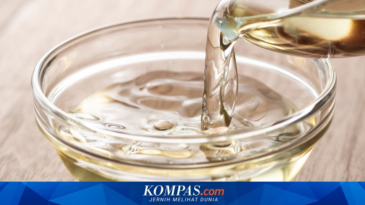 科学者が太陽光でプラスチック廃棄物を酢に変える
