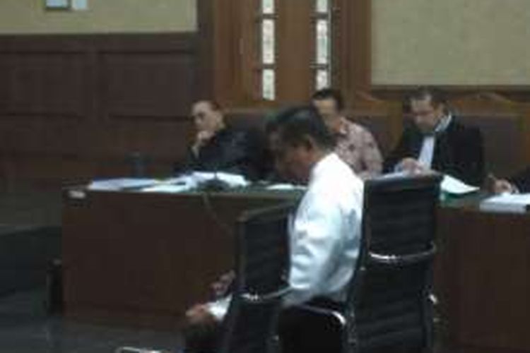 Muzakir, saksi ahli dalam sidang kasus dugaan suap yang menjerat mantan Ketua DPD Irman Gusman, di pengadilan Tipikor, Jakarta, Rabu (18/1/2017)