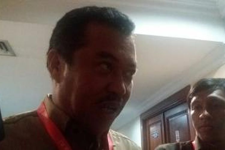 Kuasa Hukum Airin Rachmi Diany dan Benyamin Davnie, Rudy Alfonso saat ditemui usai sidang sengketa hasil pilkada di ruang sidang Mahkamah Konstitusi, Kamis (7/1/2016).