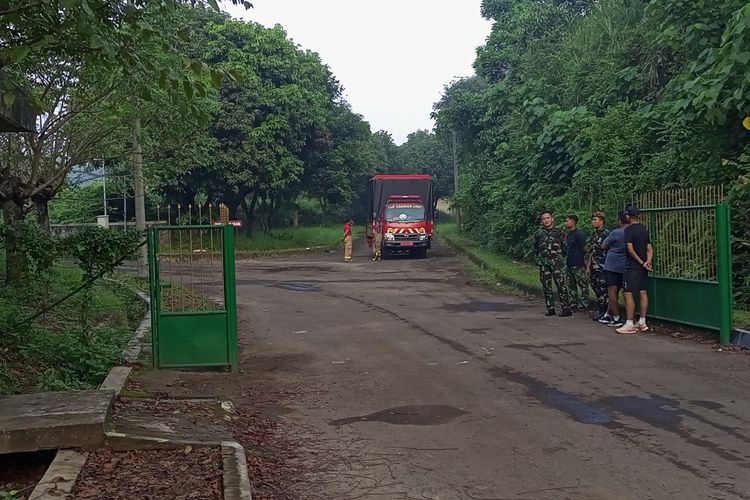 Kondisi lokasi kebakaran yang melanda Gudang Amunisi Daerah (Gudmurah) milik TNI AD, Kodam Jaya, di Desa Ciangsana, Gunung Putri, Kabupaten Bogor, Jawa Barat, telah padam pada Minggu (31/3/2024).