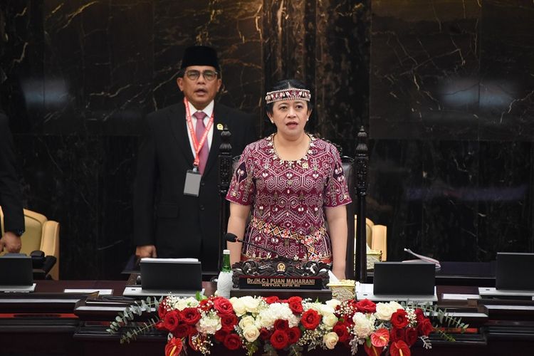 Ketua DPR RI Puan Maharani saat memimpin Sidang Paripurna Pembukaan Masa Persidangan I DPR Tahun Sidang 2023-2024.
