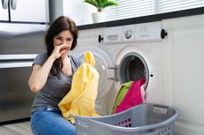 Penyebab dan Cara Membersihkan Mesin Cuci yang Bau