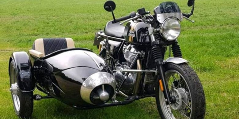 Royal Enfield Continental GT 650 dengan tambahan sespan