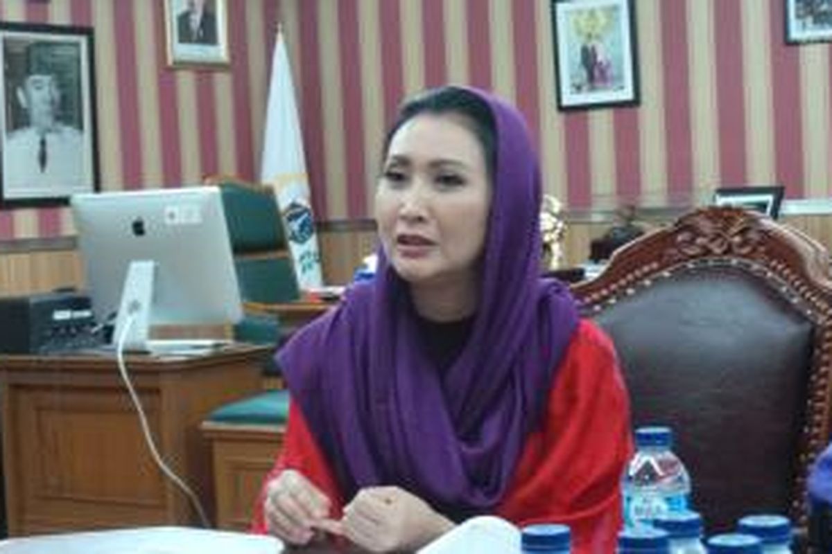 Istri Ketua DPRD DKI yang juga Ketua Ikatan Keluarga Dewan (IKD) Novi Prasetyo Edi Marsudi