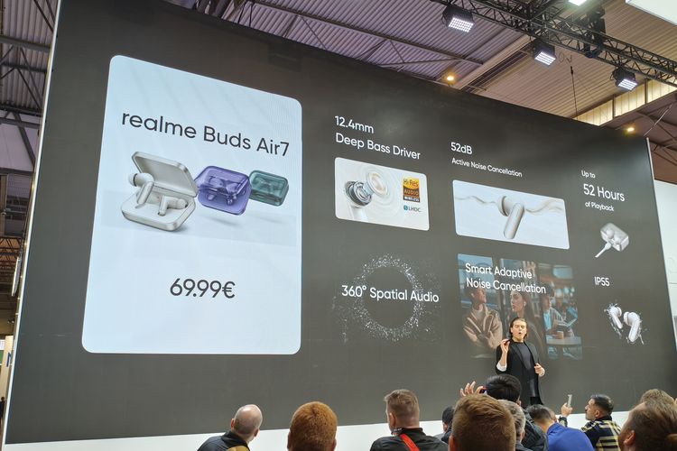 Realme Buds Air 7 meluncur di ajang MWC Barcelona 2025, dihadiri KompasTekno pada Senin (3/3/2025).