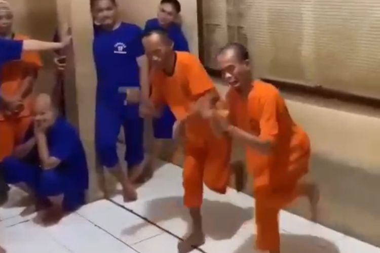 Saat Gunawan Sadbor Joget 