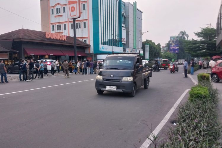 Massa Demo BEM se-Bogor Bubar, Arus Lalin Jalan Sudirman Kembali Lancar