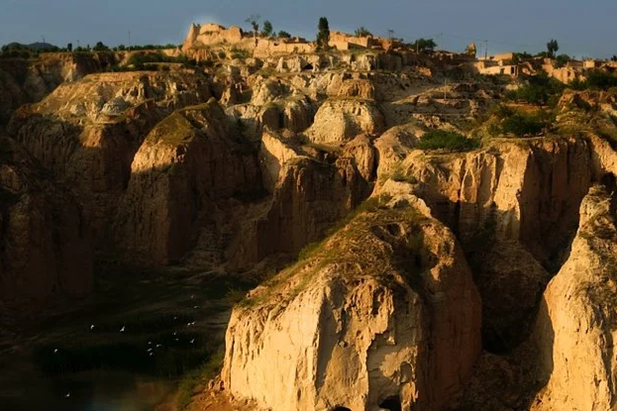 Lokasi situs Xiamabei terletak di Cekungan Nihewan di wilayah pegunungan di China utara. Di situs ini ditemukan jejak budaya manusia purba berusia 40.000 tahun.