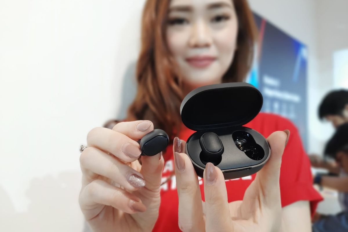 Xiaomi membawa Mi True Wireless Earbuds Basic. Earbuds ini dibanderol dengan harga murah meriah. 