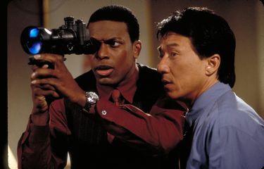 Chris Tucker dan Jackie Chan beraksi dalam film Rush Hour 2.