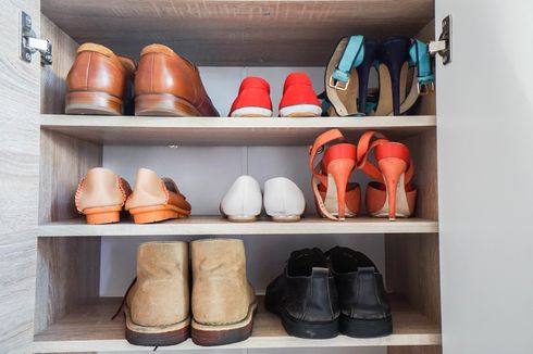 Cara Tepat Menyimpan Sepatu dan Sandal agar Rumah Tidak Berantakan