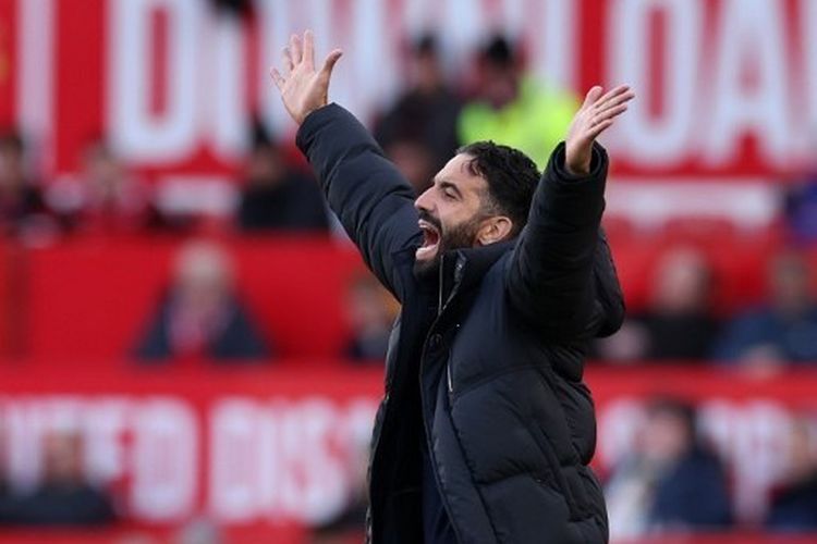 Pelatih Manchester United, Ruben Amorim. Gambar diambil pada 1 Desember 2024 saat Manchester United berhadapan dengan Everton dalam laga Premier League.