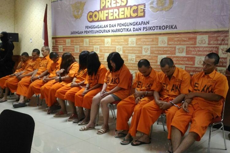 11 pelaku upaya penyelundupan narkotika di Bandara Soekarno Hatta.