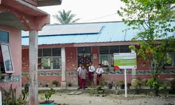 Program Sekolah Energi Berdikari, Pertamina NRE Hadirkan Energi Surya dan Air Bersih di SD Gunung Bayu Simalungun