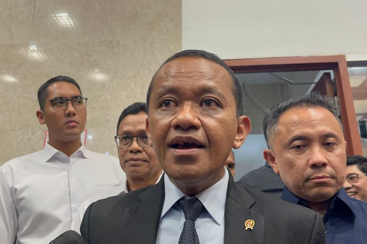 Polemik Disertasi Bahlil: Dugaan Pakai Joki hingga Kelulusan Ditangguhkan UI