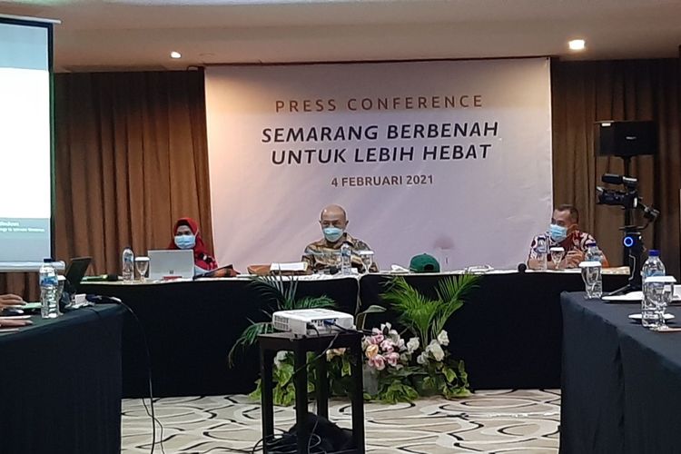 Konferensi pers penanganan banjir di Kota Semarang, Kamis (4/2/2021).