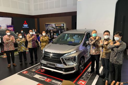 Mitsubishi Pamerkan New Xpander dan New Xpander Cross di Surabaya