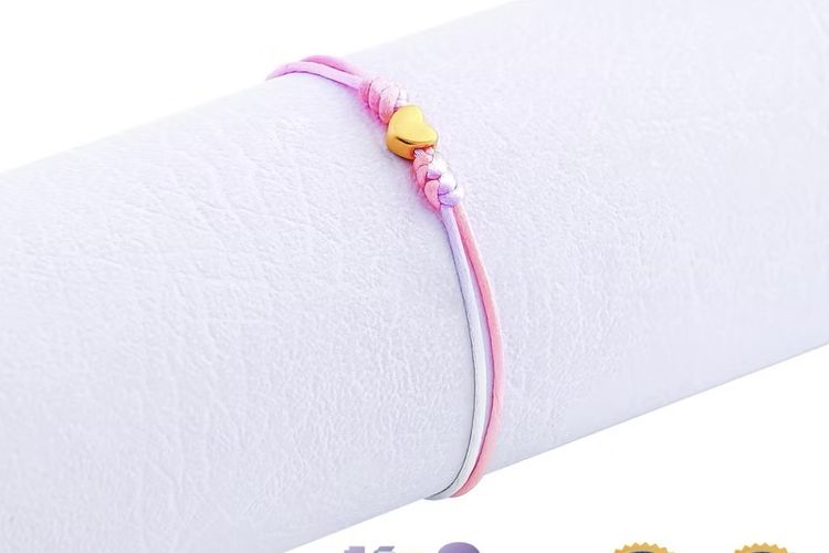 Gelant Tali Ranbow bisa jadi rekomendasi gelang emas kado ulang tahun anak perempuan.