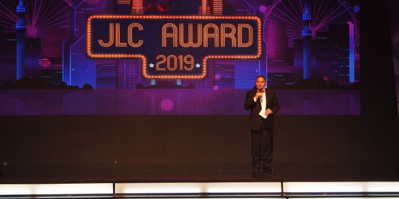 DIrektur JNE Mohamad Feriadi menyampaikan sambutan sekaligus membuka acara JLC Award 2019.