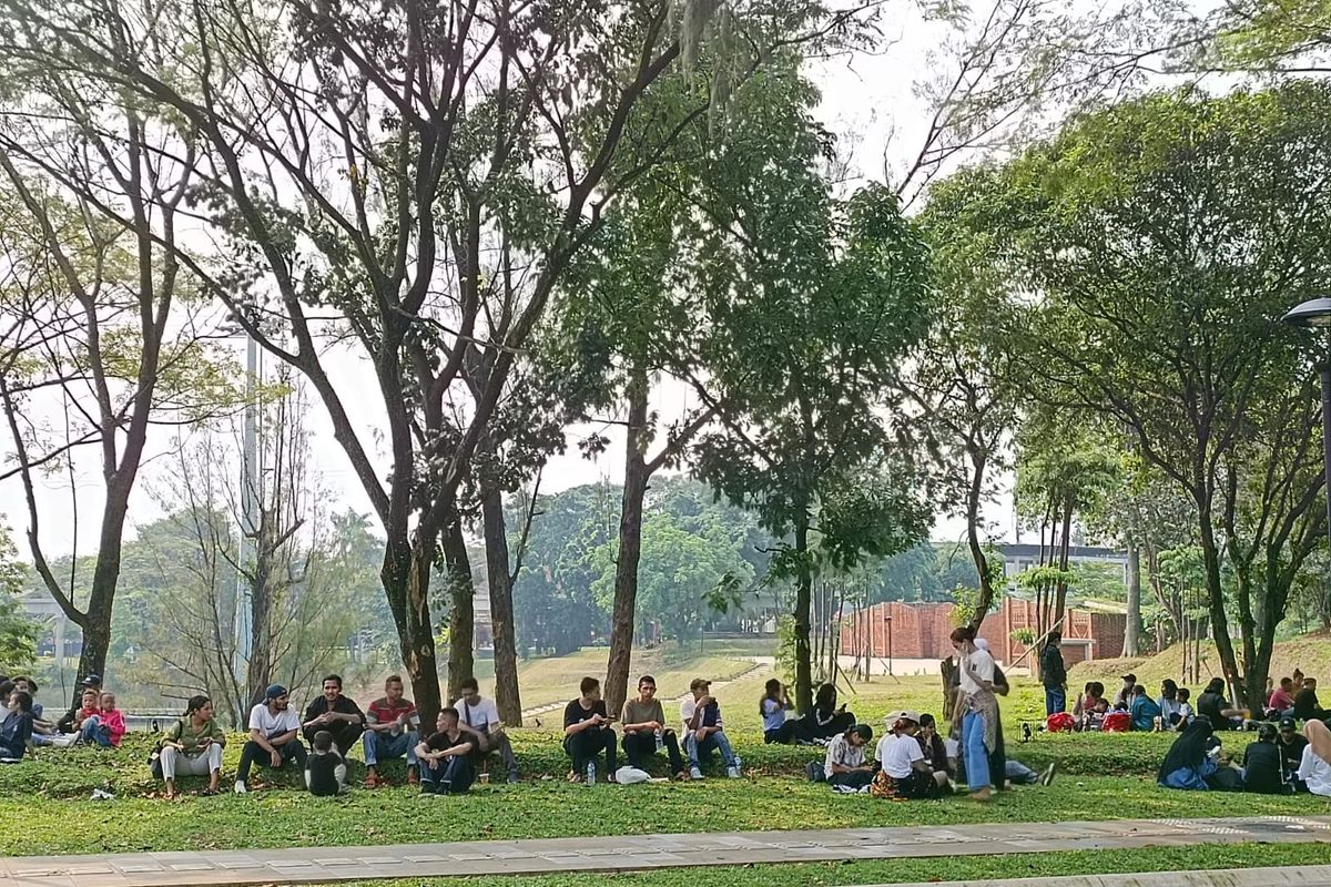 Taman Mini Indonesia Indah, Jakarta Timur, Minggu (25/6/2023).